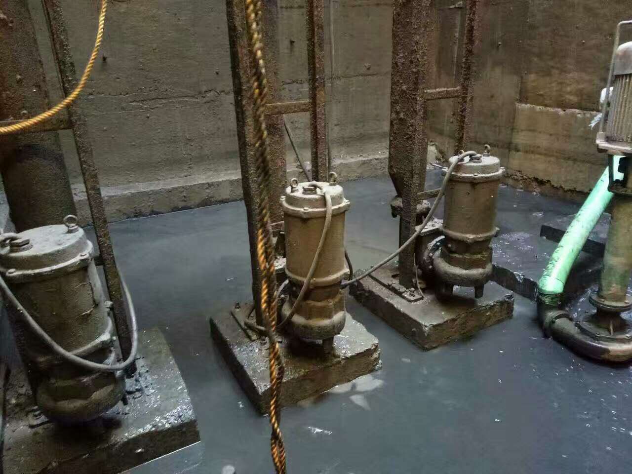 临澧污水池清理